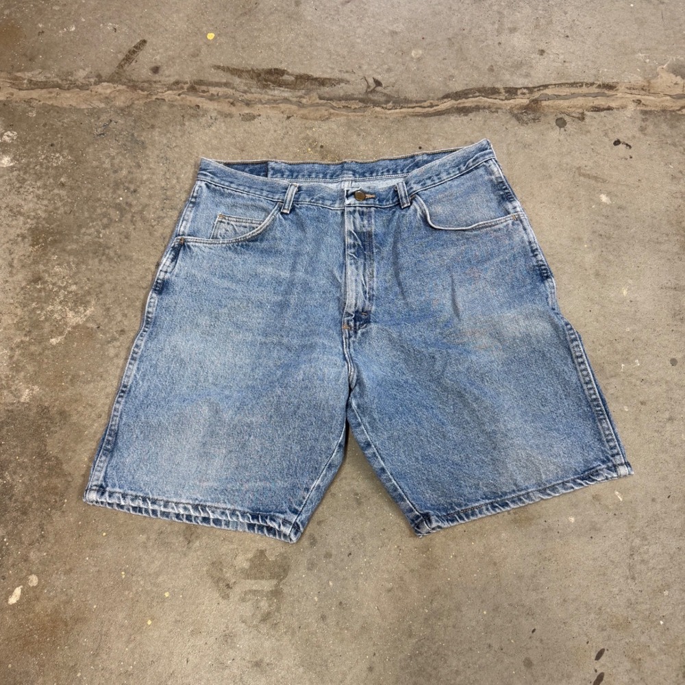 Wrangler Mens Authentic Denim Shorts Light Wash Blue 100% Cotton Size 36 50601DH